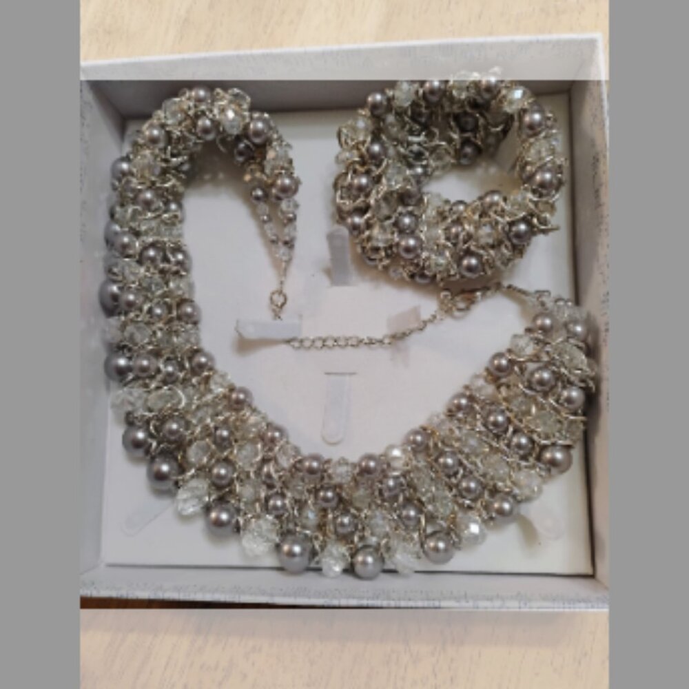 The Skyline Collection jewelry set